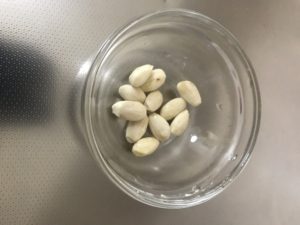 皮を剥いたアーモンド